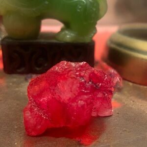 198,00ct rough red spinel collection item